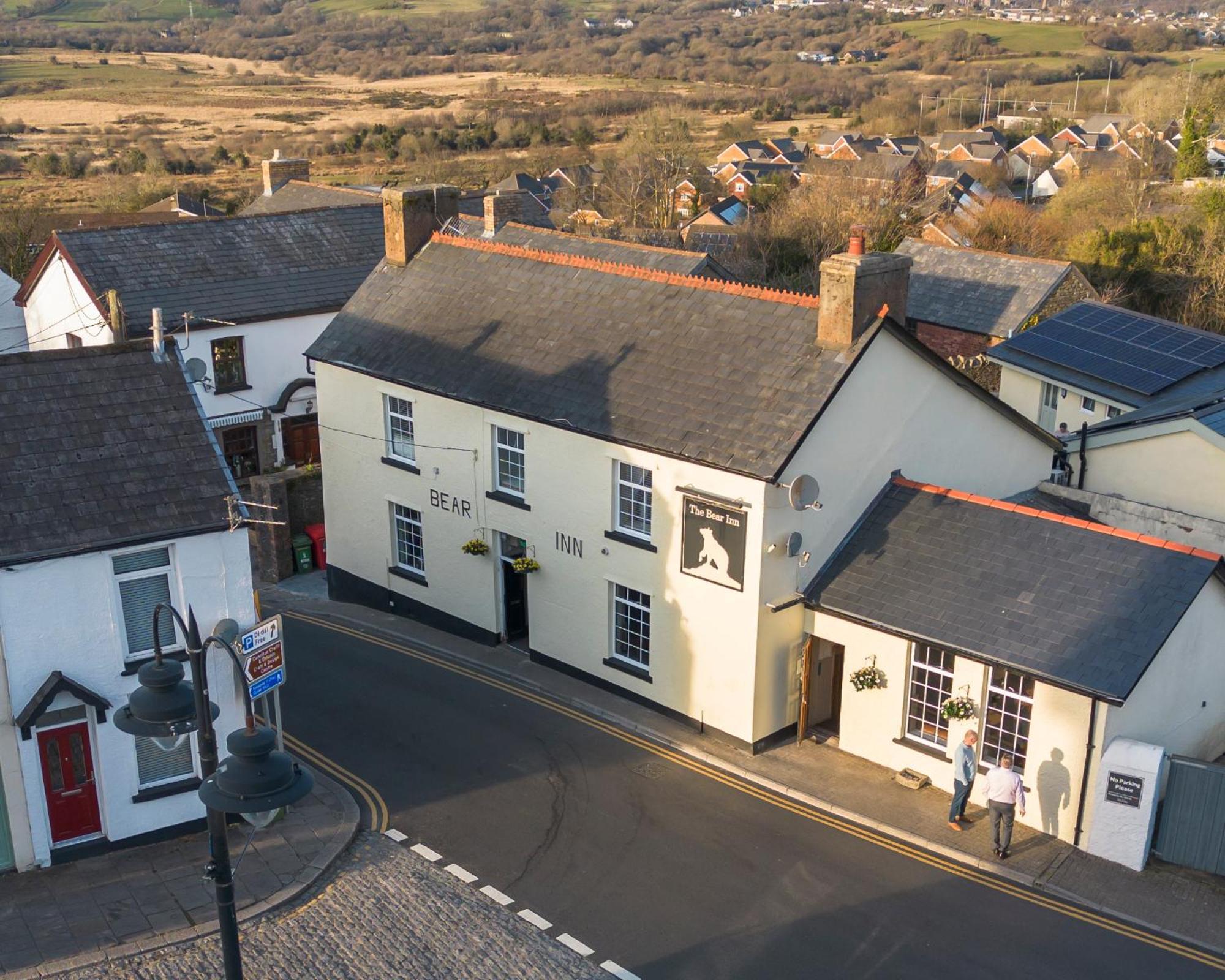 The Bear Inn Llantrisant  Eksteriør bilde
